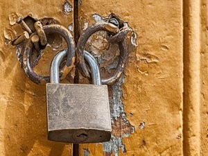 What Radio Shack’s Demise Can Teach You About Your Business